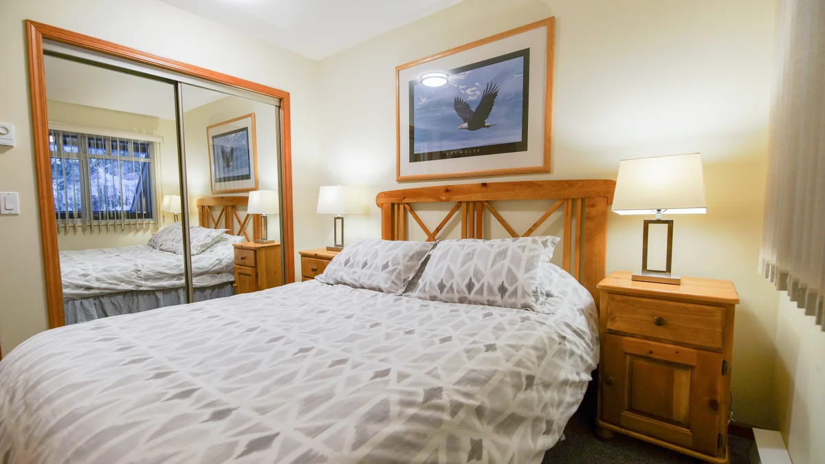 Master bedroom with Queen bed