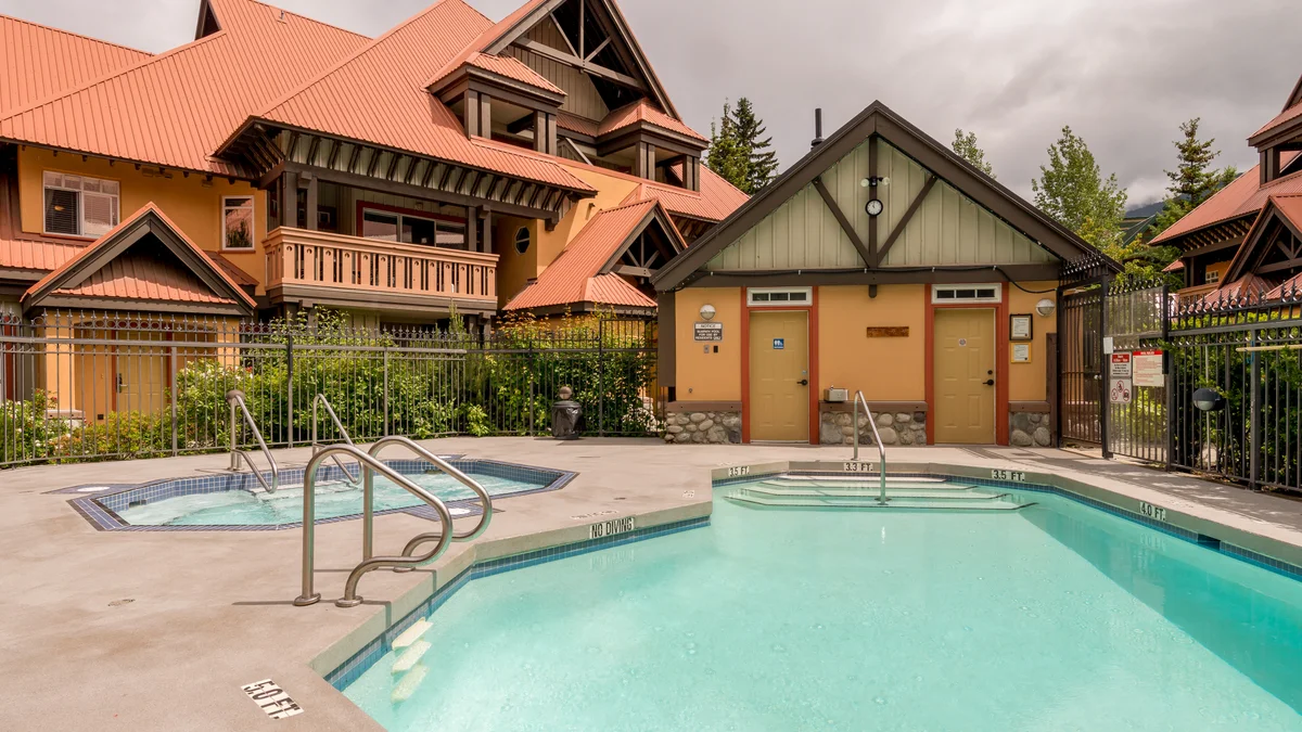 Common area pool and hot tub