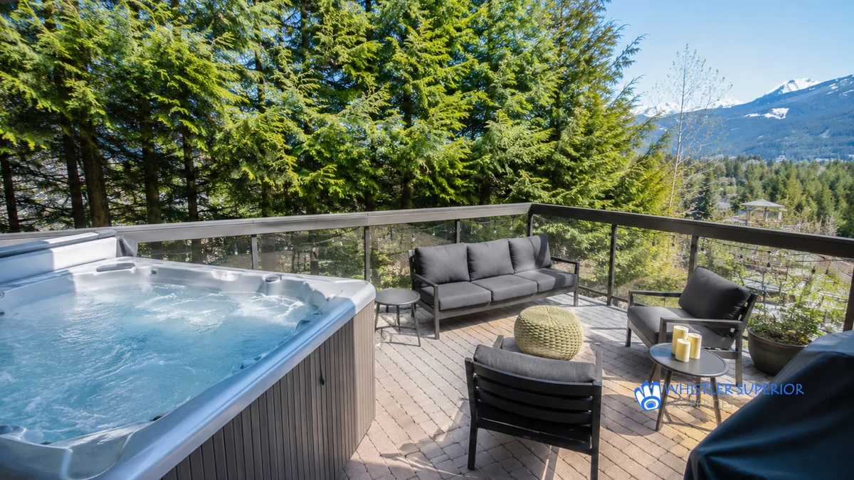 Private hot tub on patio