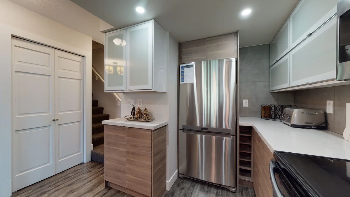 Kichen and laundry closet