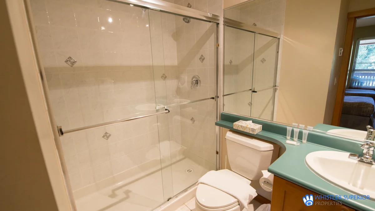 Second bathroom with bathtub