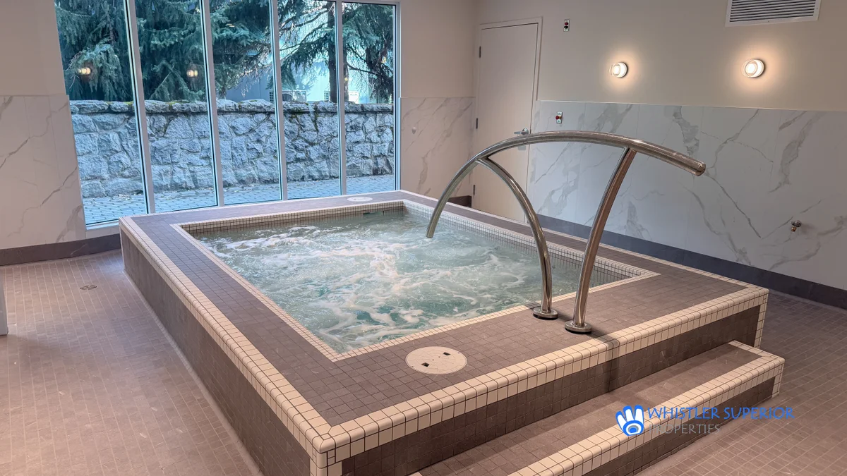 Common area hot tub located at Eagle Lodge