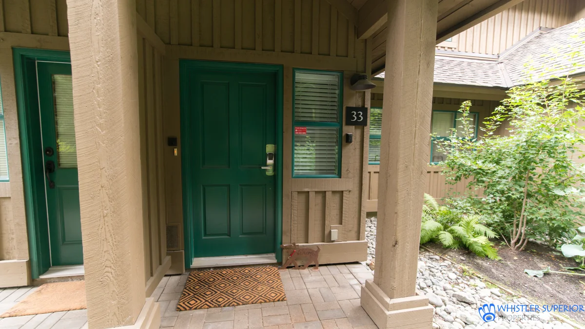 Private Entrance