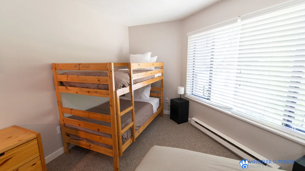 Double + twin bunk in lower level room