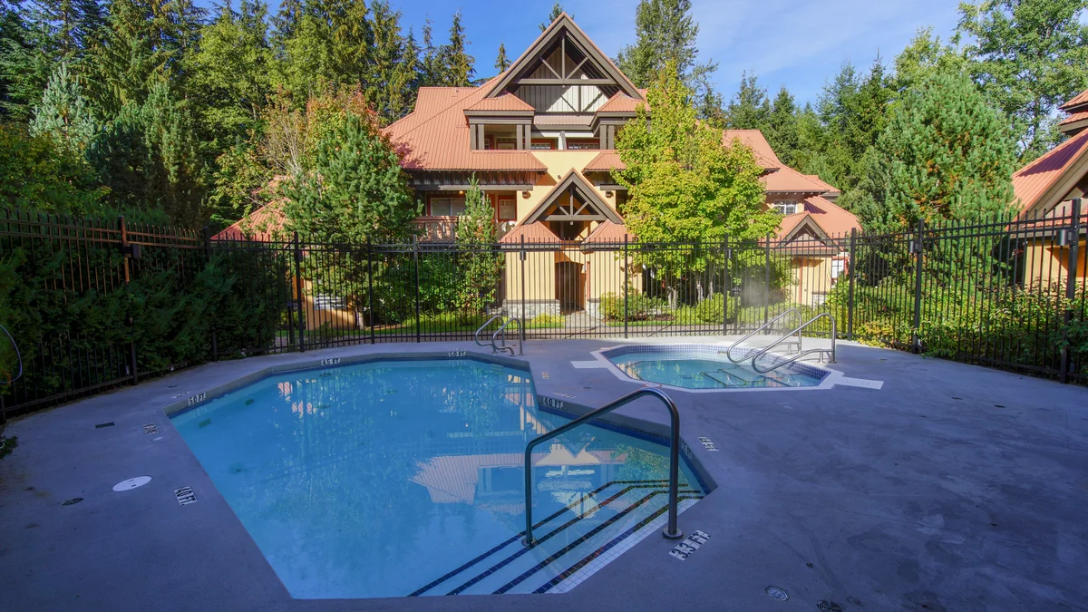 Common area pool and hot tub