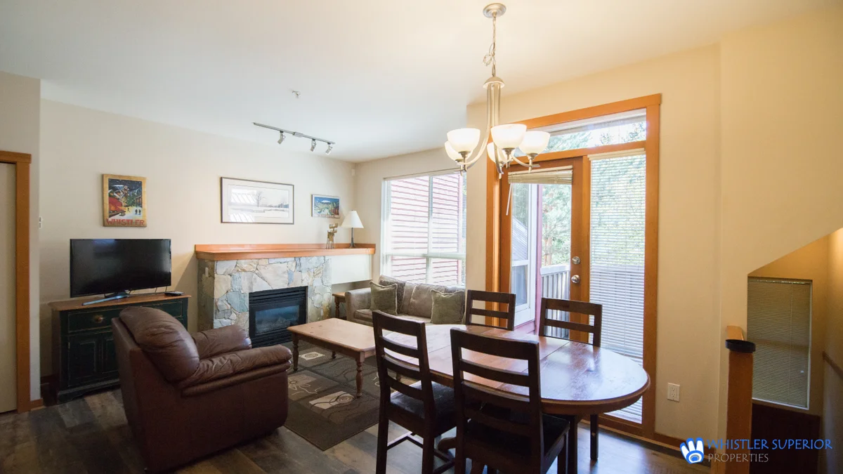 Open plan living, kitchen and dining