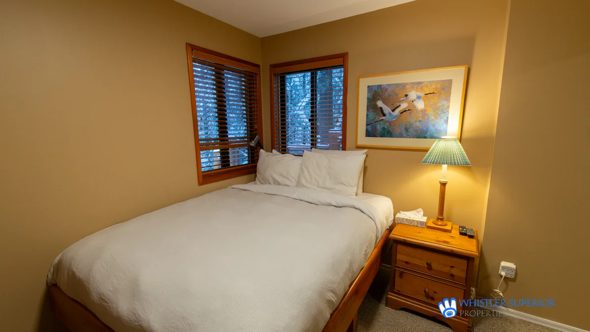 Bedroom with Queen sized bed
