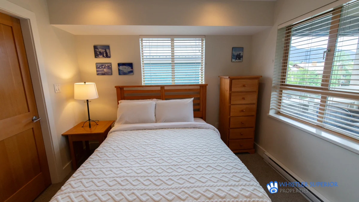 Master bedroom with Queen bed