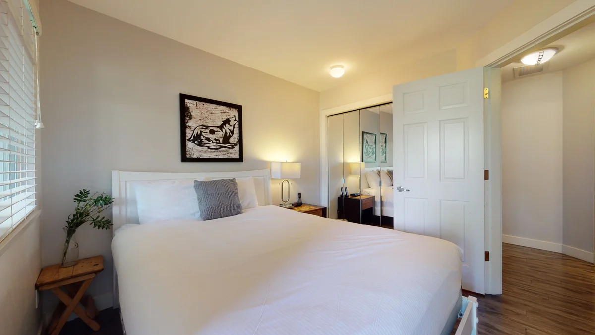 Third bedroom with Queen bed