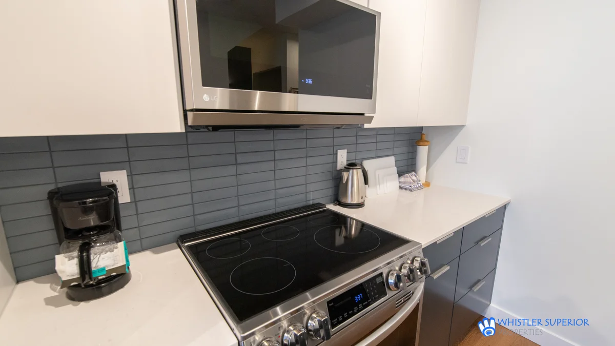 Granite Court #206