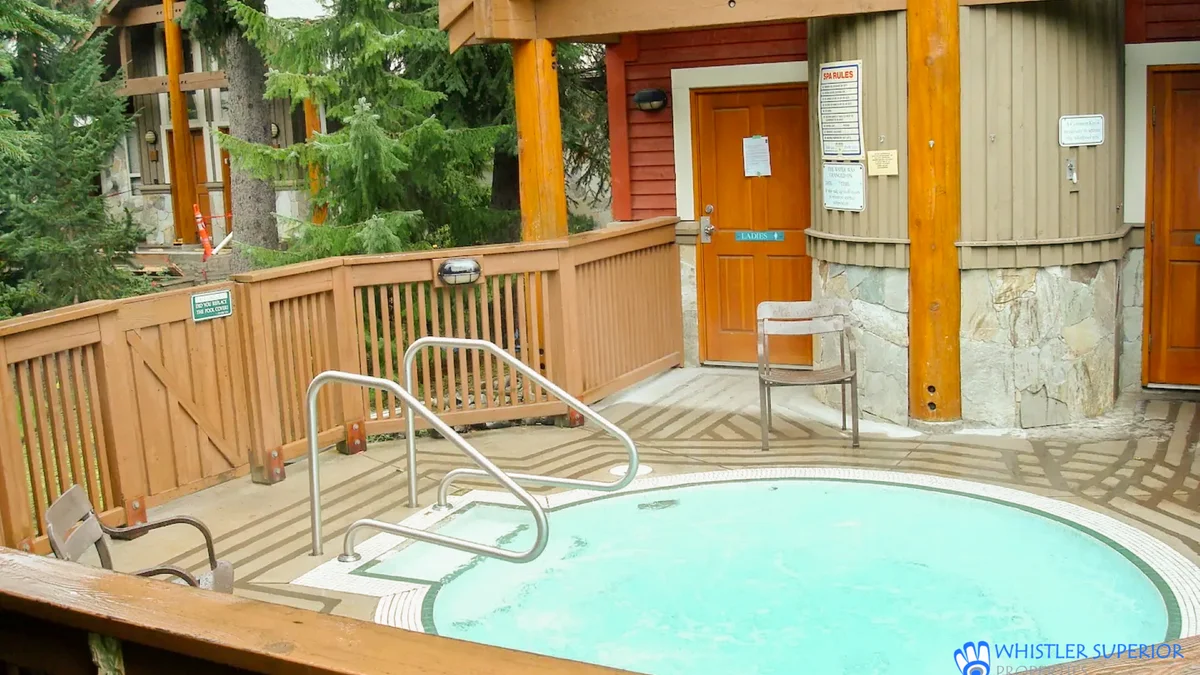 Outdoor common hot tub