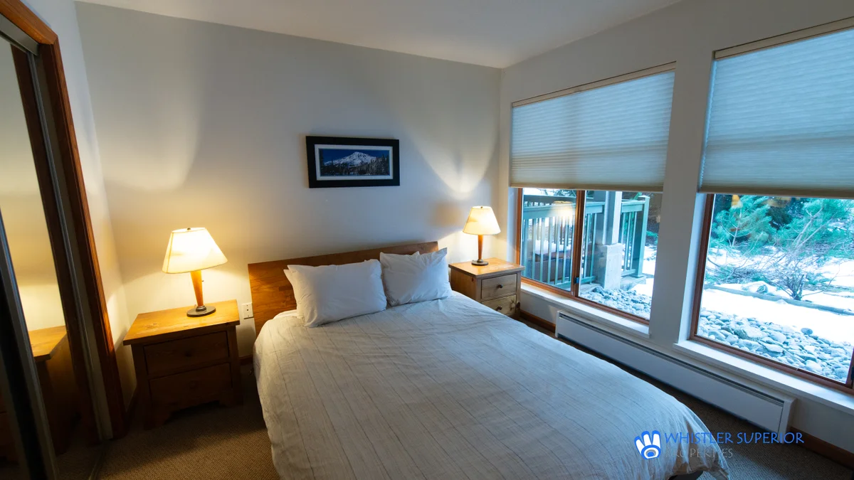 Queen bed