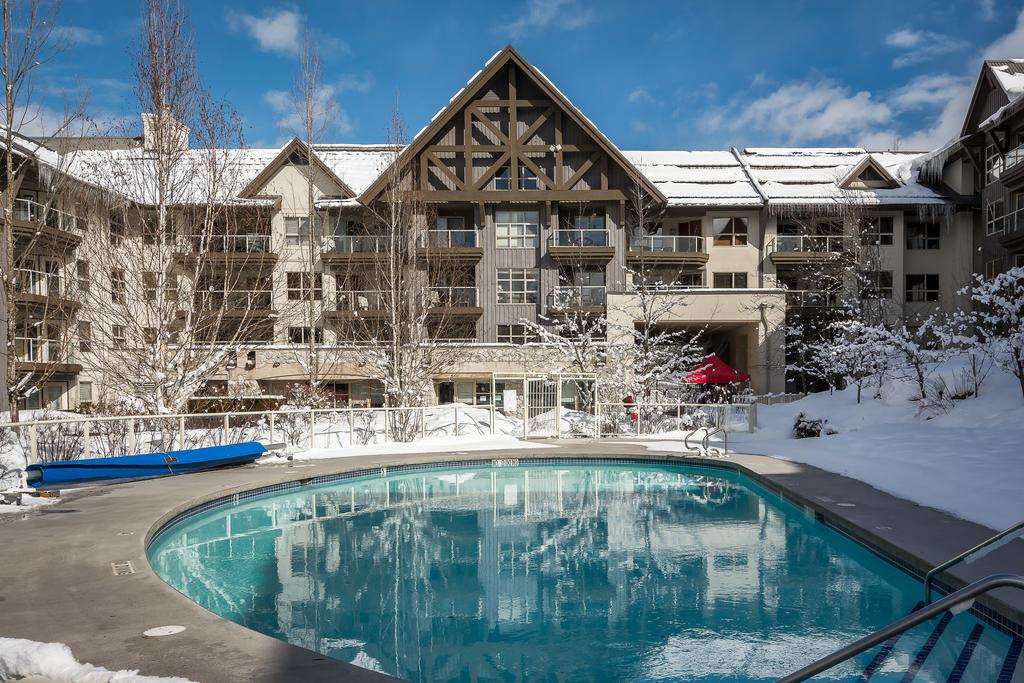 Whistler Creekside and Taluswood - Aspens winter pool
